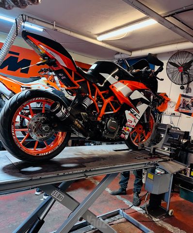 מודעת רכב KTM SuperSport RC 390