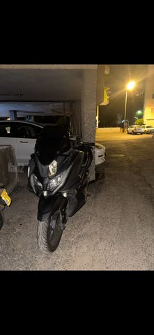 מודעת רכב קימקו AK 550