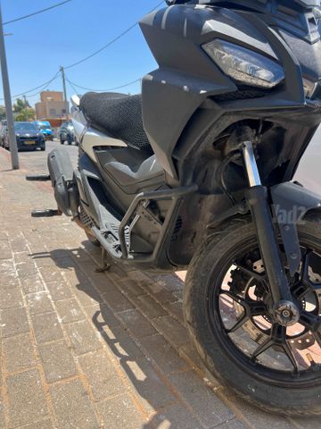 מודעת רכב אפריליה SR GT 200