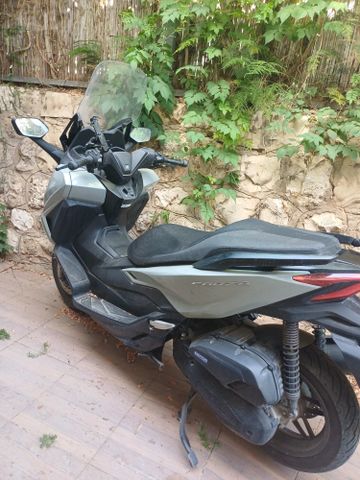 מודעת רכב הונדה FORZA125