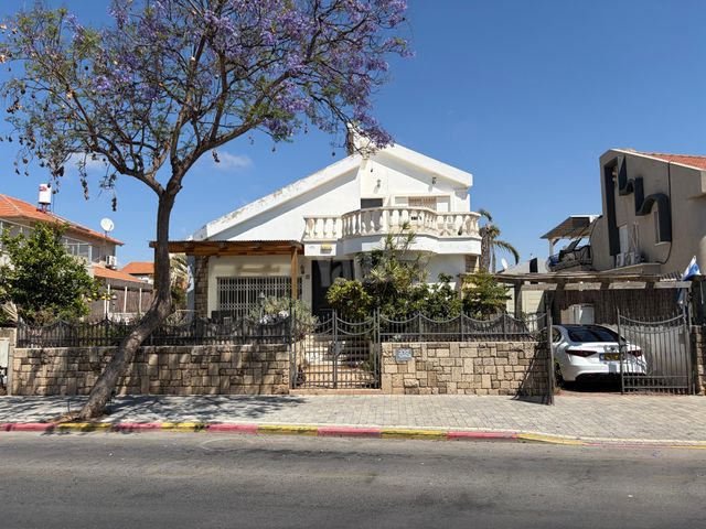 שדרות הציונות 54