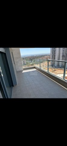 חיים לסקוב 2