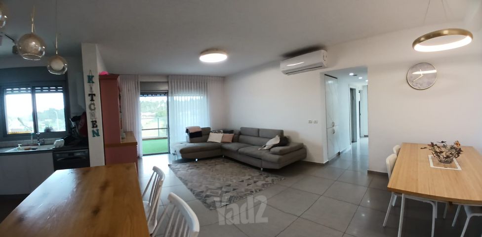 שוהם 62