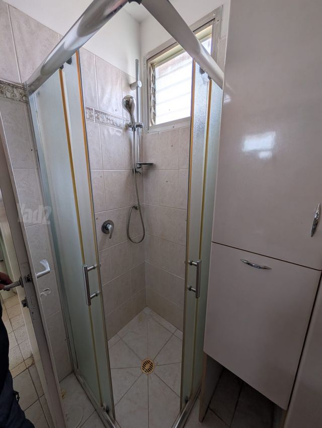 דירה, שדרות הקיבוצים 4, אושיות, רחובות