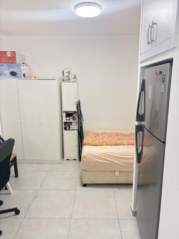 יקינטון 33