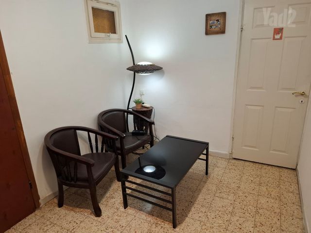 תמונה 2 של דירת 1.5 חדרים להשכרה בחולון