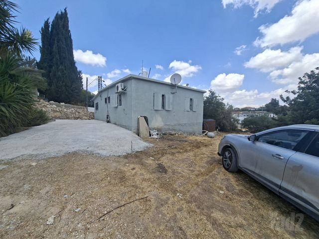 אדרת 