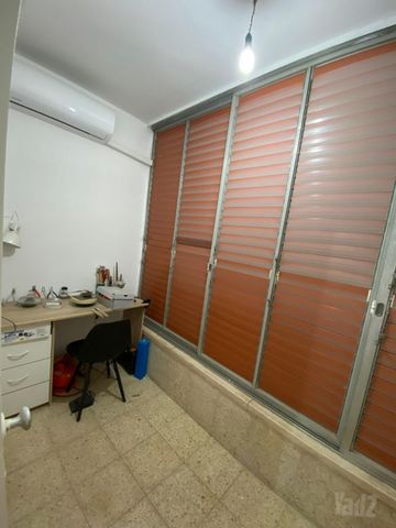 ישראל אהרוני 15