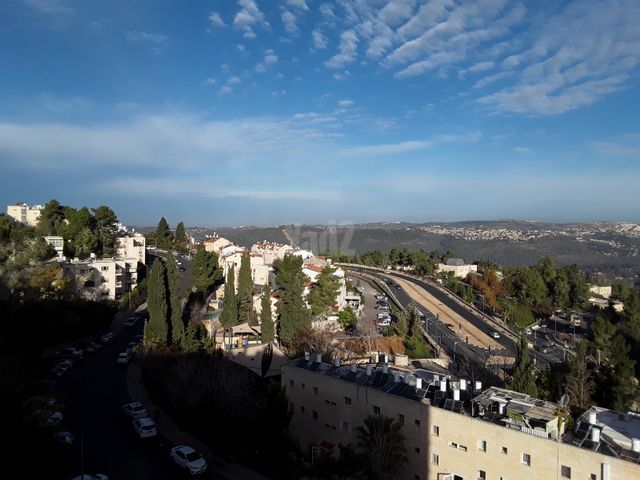 דירה להשכרה בירושלים — 2