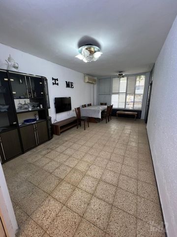 דירה, עמידר, בת ים