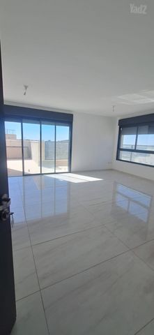 גג/ פנטהאוז למכירה בבית שמש (תיווך) — 2