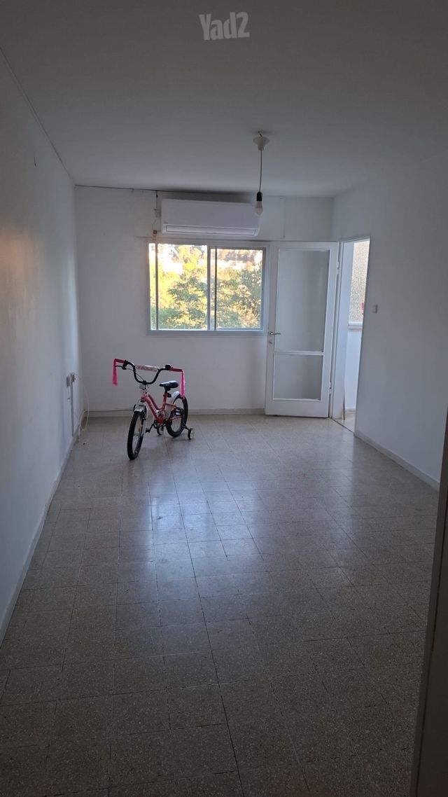 דירה, עמנואל אולסבנגר, קרית היובל, ירושלים
