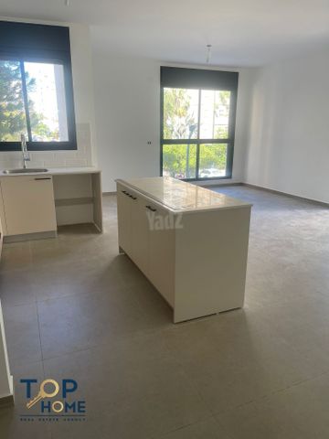 תמונה 5 של דירת 5 חדרים להשכרה בנתניה