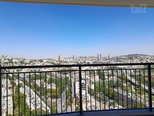 תמונה 2 של דירת 4 חדרים להשכרה בירושלים