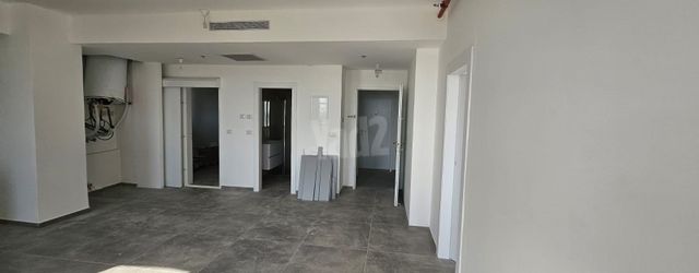 דירה, שיבת ציון 52, העיר התחתית, ואדי סאליב, חיפה