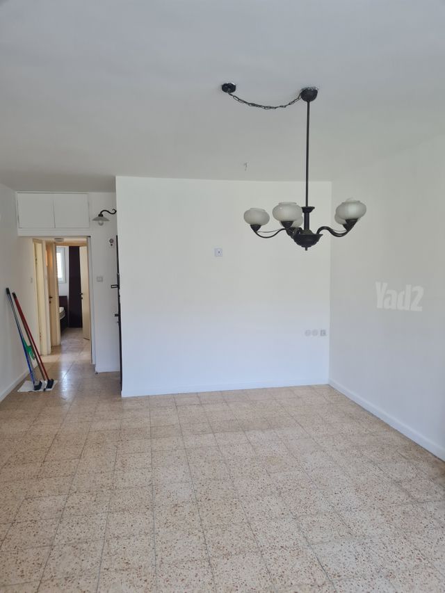 דירה, נורדאו, רמב"ם, ראשון לציון