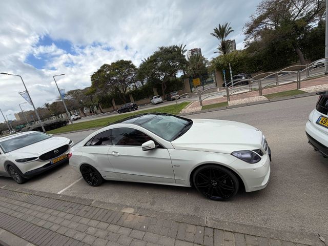 E-class Avantgarde E 350 אוט׳ בנזין קבריולט 4 מק 2 דל 3.5 (272 כ״ס)