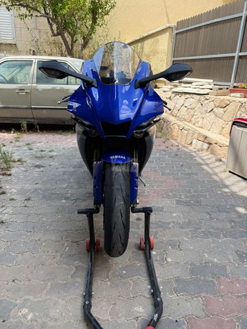 מודעת רכב ימאהה YZF-R1
