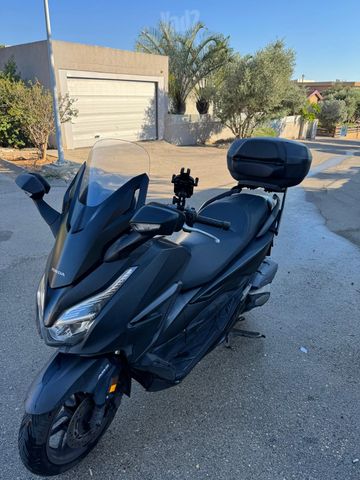 מודעת רכב הונדה FORZA125