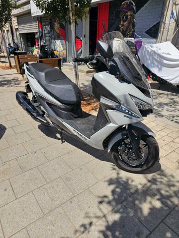 מודעת רכב קימקו איקס טאון CT 250