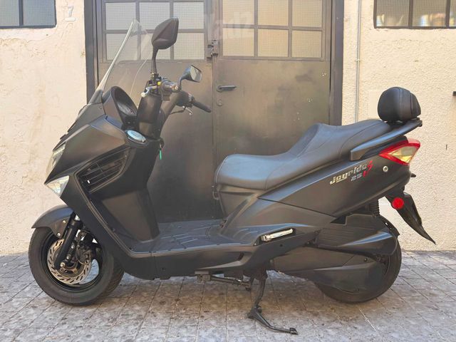 מודעת רכב סאן יאנג ג'וי רייד 125