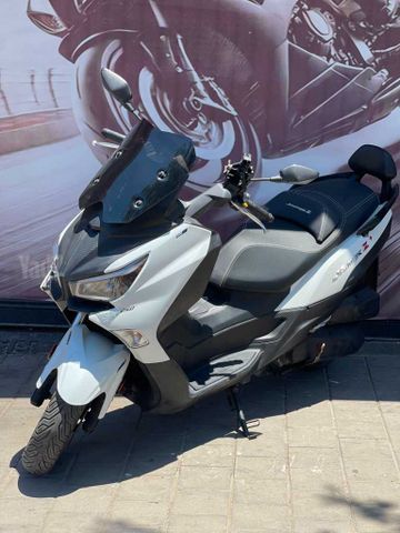 מודעת רכב סאן יאנג ג'וי-מקס Z-250