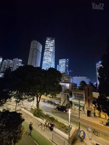שדרות יהודית 20