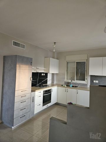 יהושע שטמפפר 103