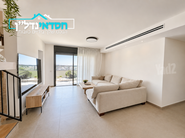 דבורה עומר 