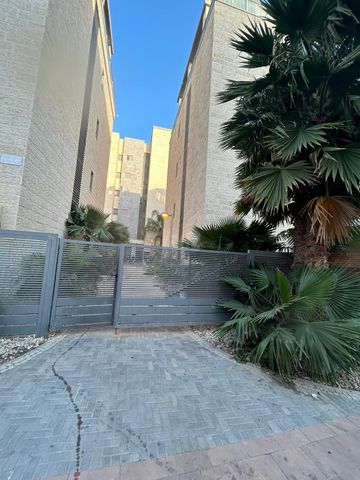 גדעון האוזנר 
