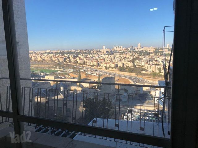דירה למכירה בירושלים (תיווך) — 2