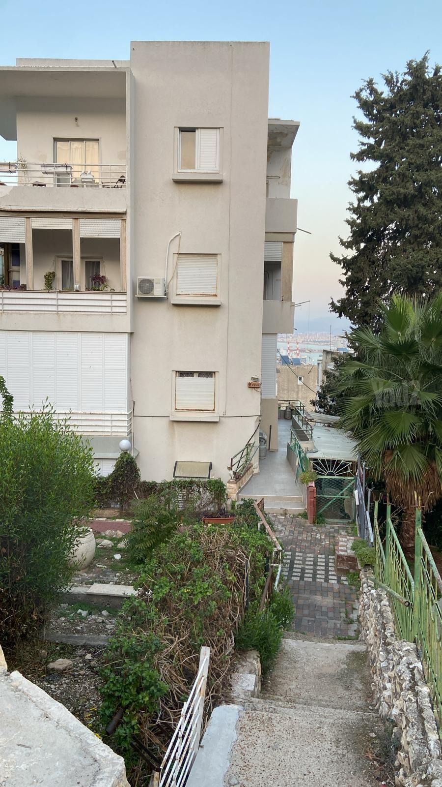 דירת גן, בר גיורא, הדר עליון, חיפה