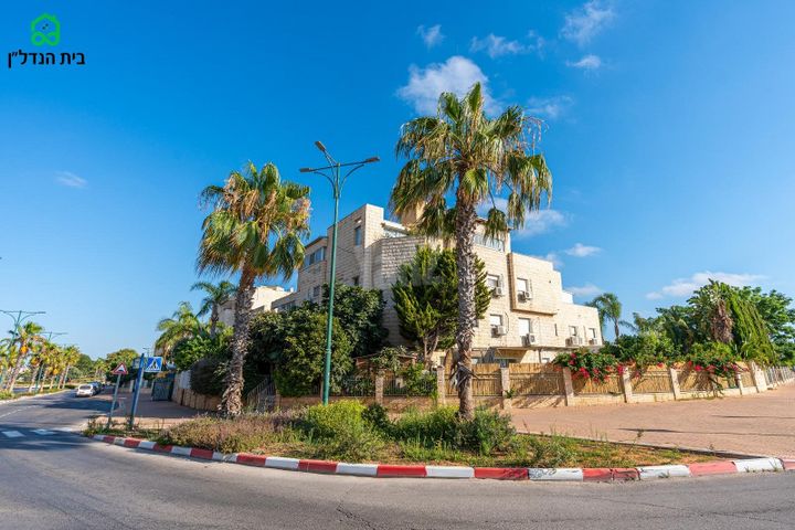 דירה, היובל, אור עקיבא