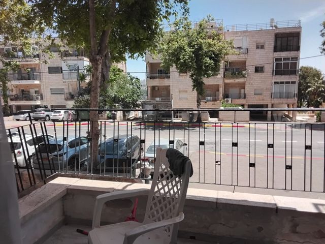 הרב עוזיאל 104