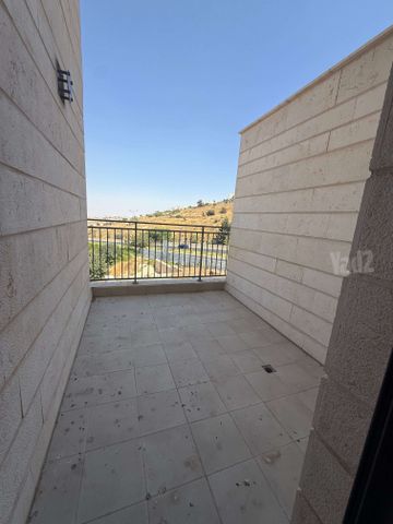 דירה להשכרה בירושלים (תיווך) — 4