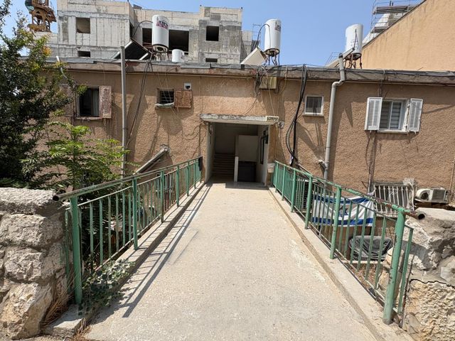 הציונות 8