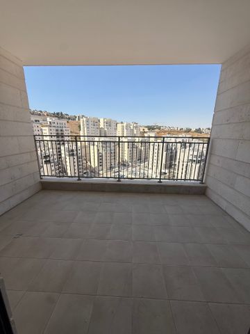 דירה להשכרה בירושלים (תיווך) — 3