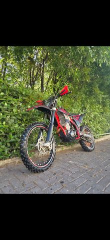 מודעת רכב בטא RR350
