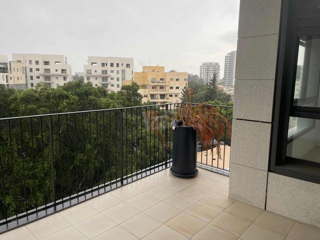 דירה למכירה בתל אביב יפו — 2