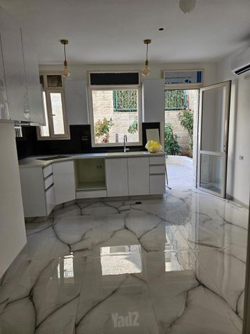 דירת גן למכירה בירושלים — 2