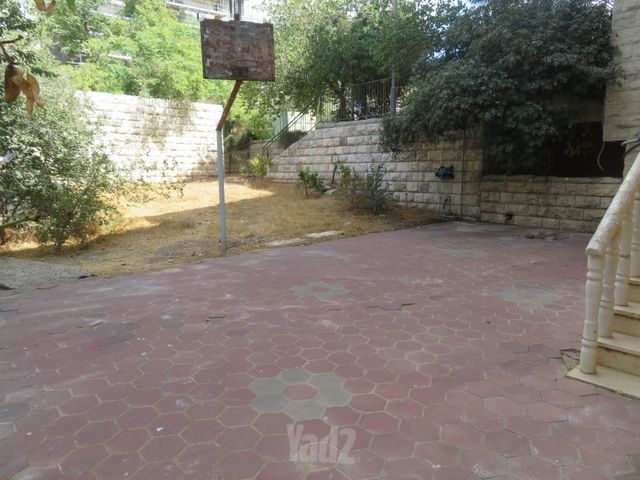 דירת גן להשכרה בירושלים — 2