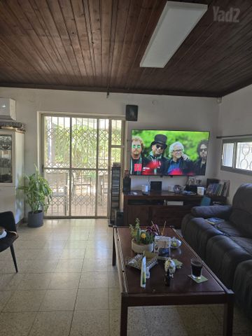 בית פרטי/ קוטג' להשכרה בתל אביב יפו — 5