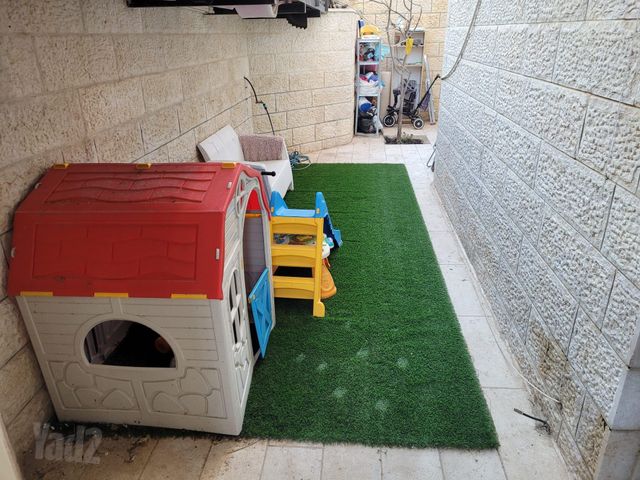 אפרסק 21