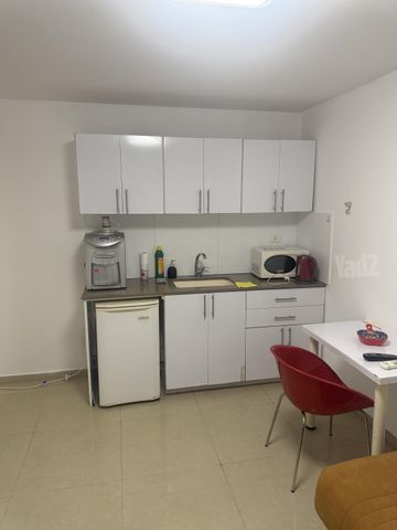 תמונה 2 של דירת חדר להשכרה בפתח תקווה