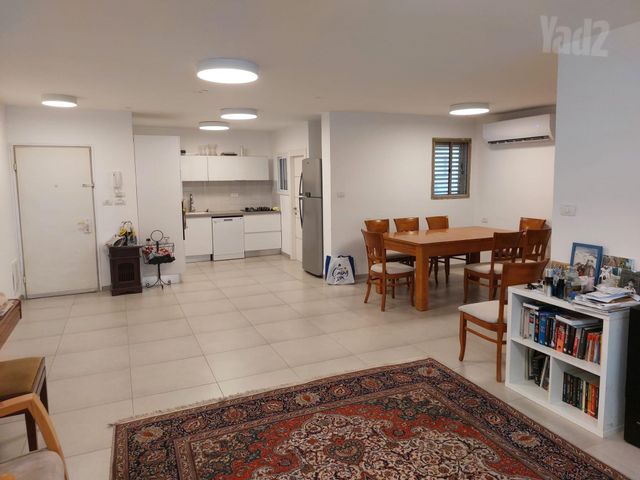 דירה, יאיר שטרן 3, נווה אמירים, הרצליה