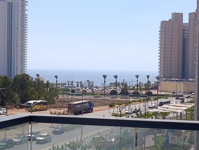 אמנון ליפקין שחק 