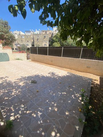דירת גן למכירה בירושלים (תיווך) — 2
