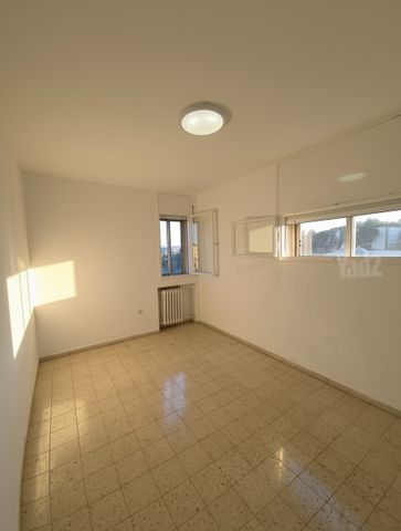 דירה למכירה בירושלים (תיווך) — 2
