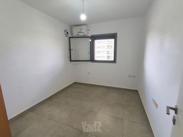 חיים בר לב 