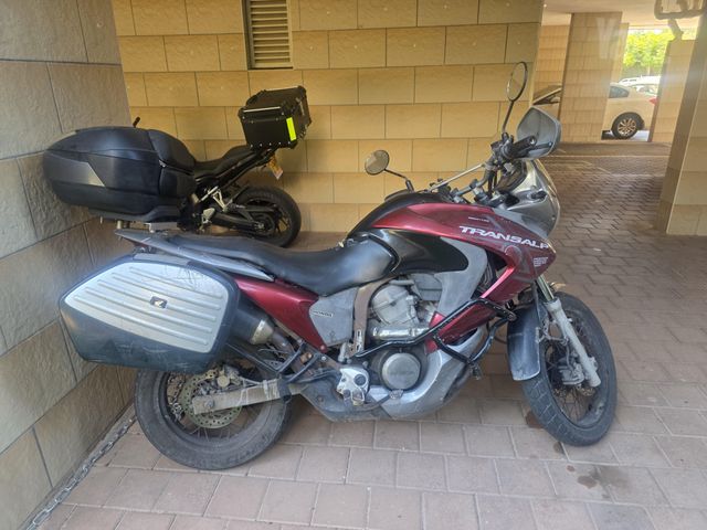 מודעת רכב הונדה טרנסאלפ 700